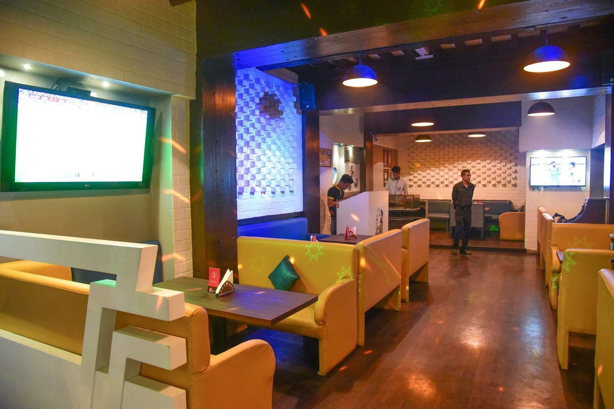 Hotel Evergreen Mumbai Exterior photo