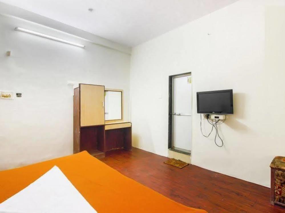 Hotel Evergreen Mumbai Exterior photo